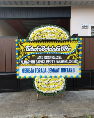 Papan Bunga Duka di Lajut