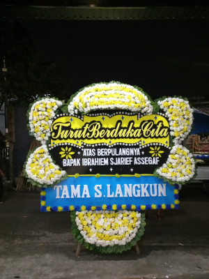 Papan Bunga Duka di Lajut